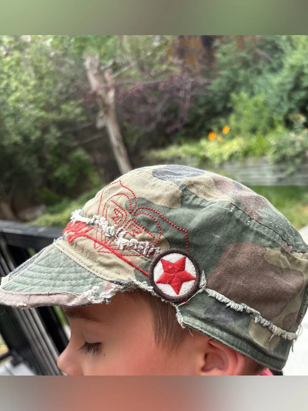 Women’s Roxy Camo Hat with Red Embroidery